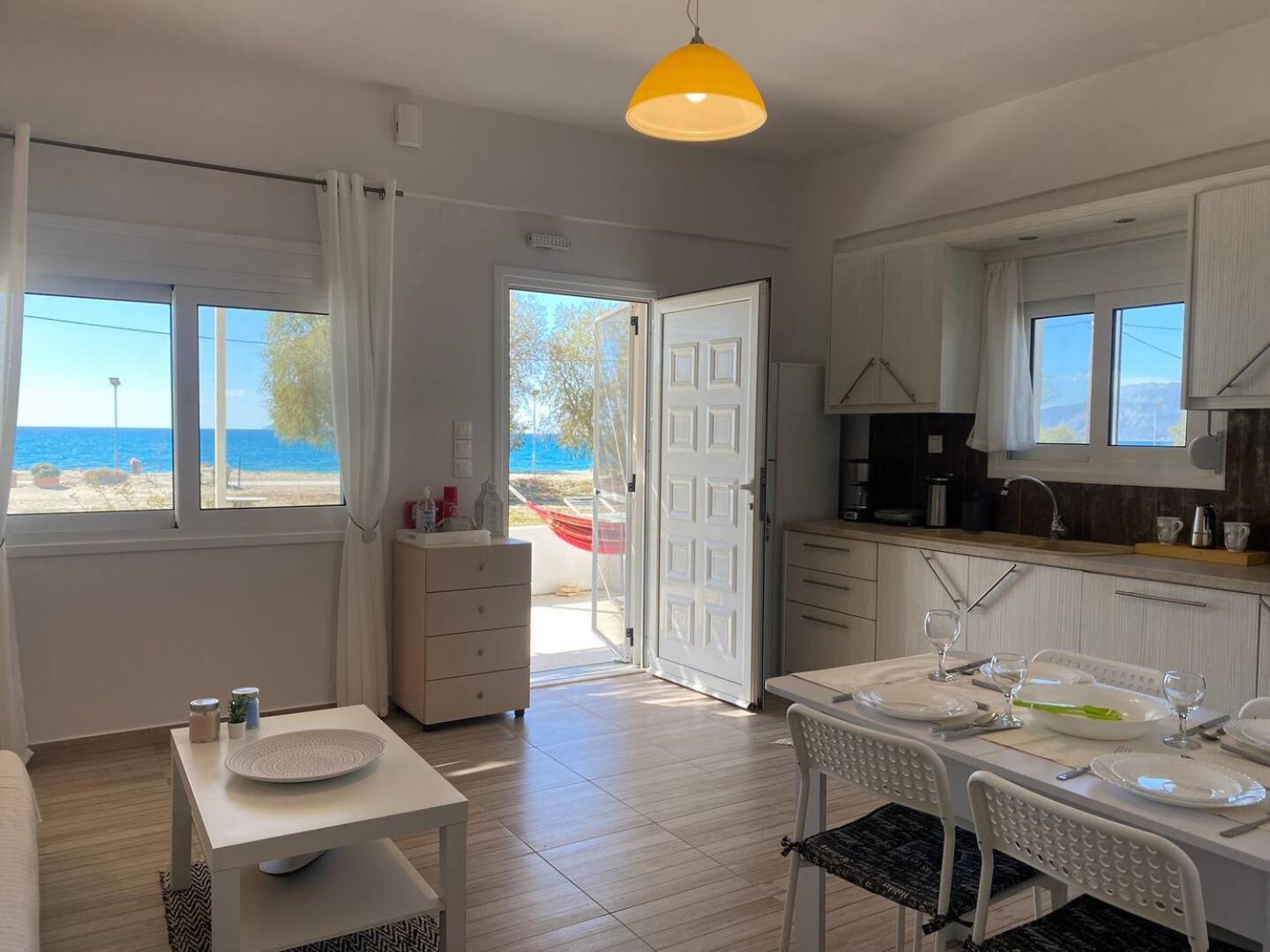 Zen Seaside Apartment Kalamaki  Extérieur photo